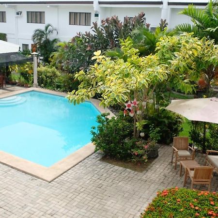 Hotel Red Knight Gardens Davao City Esterno foto
