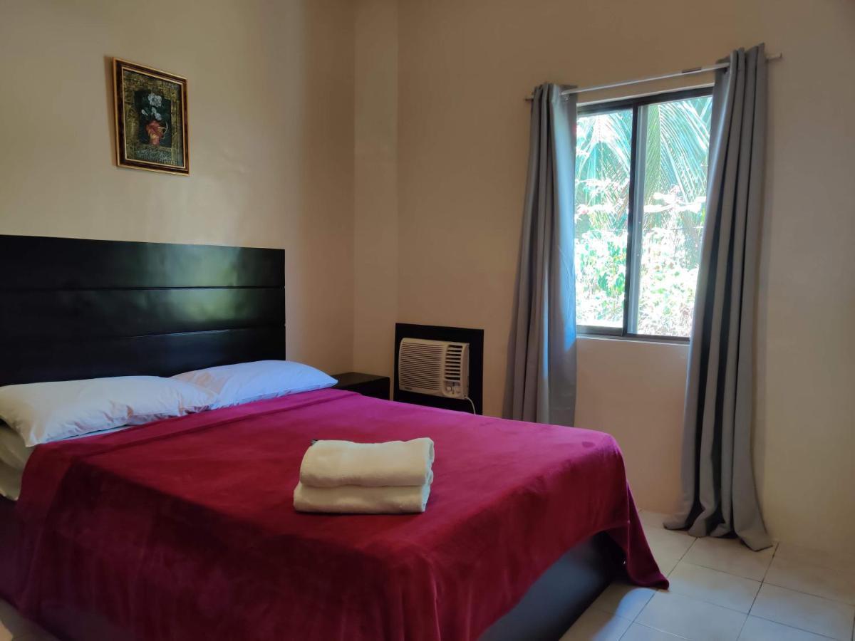 Hotel Red Knight Gardens Davao City Esterno foto