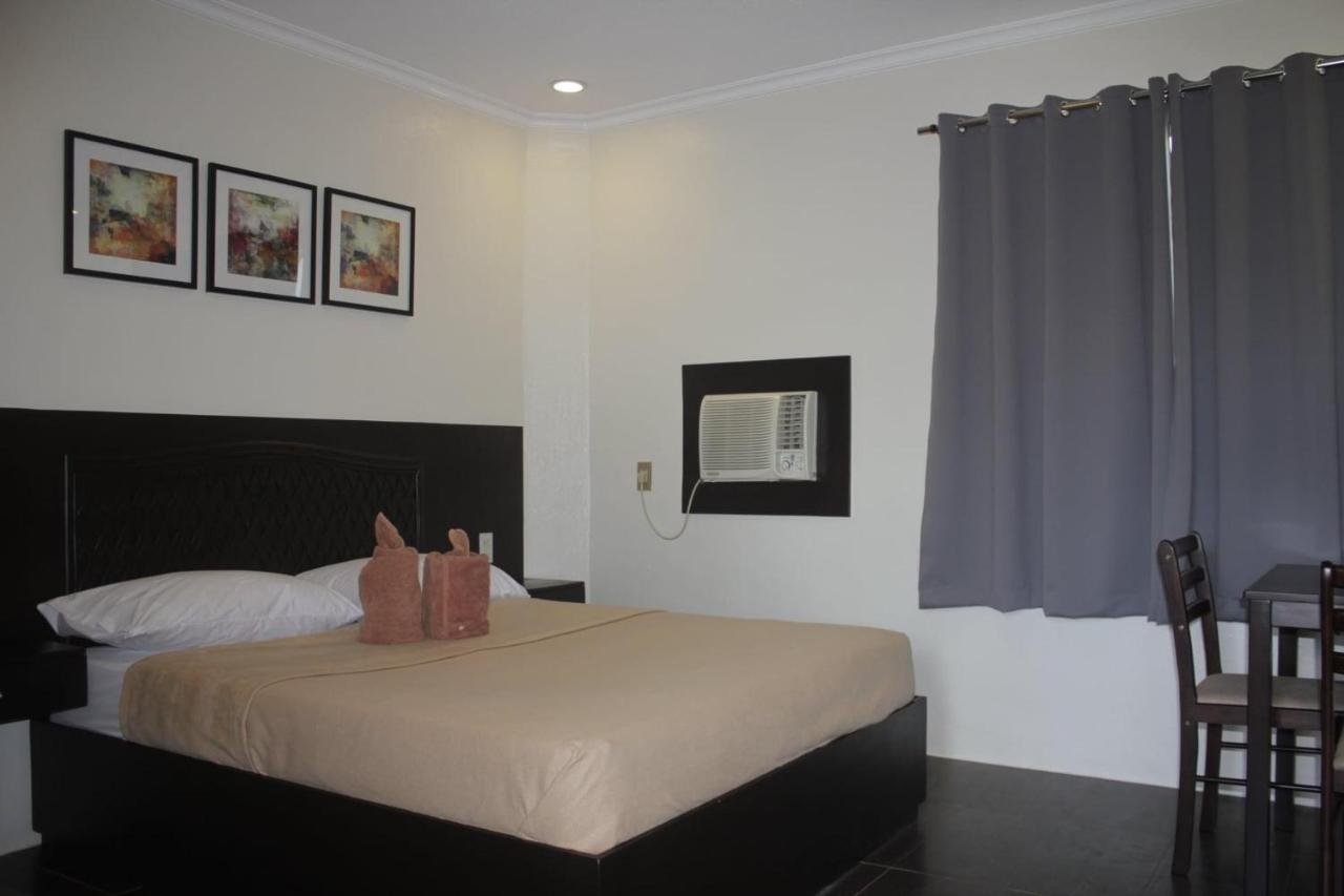 Hotel Red Knight Gardens Davao City Esterno foto