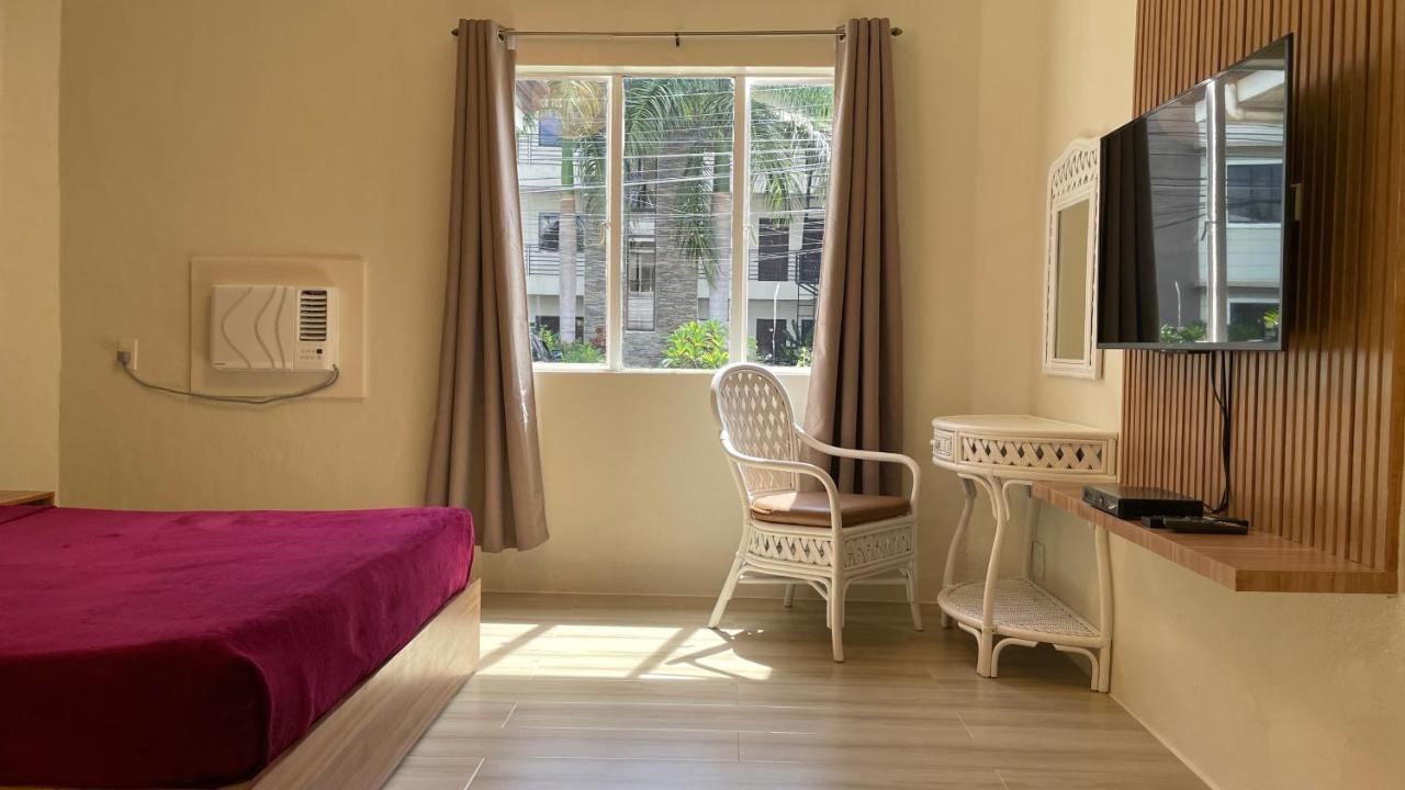 Hotel Red Knight Gardens Davao City Esterno foto