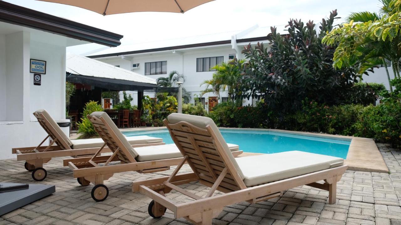 Hotel Red Knight Gardens Davao City Esterno foto