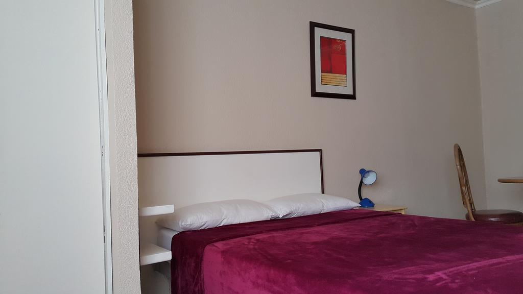 Hotel Red Knight Gardens Davao City Esterno foto