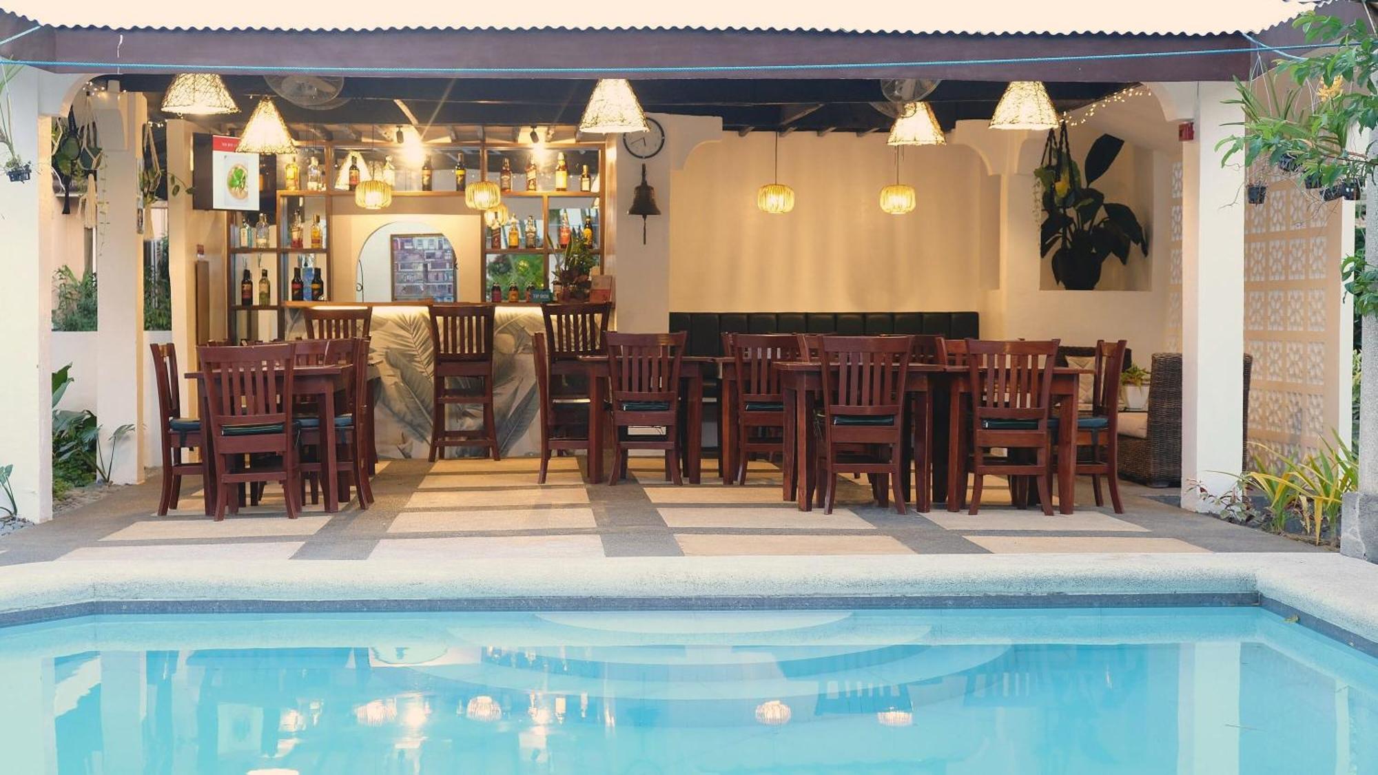 Hotel Red Knight Gardens Davao City Esterno foto