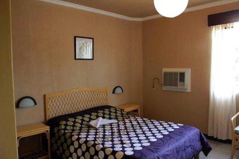 Hotel Red Knight Gardens Davao City Esterno foto