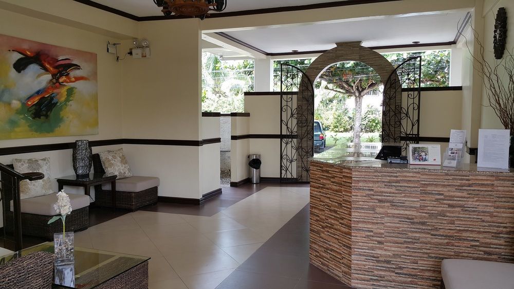 Hotel Red Knight Gardens Davao City Esterno foto