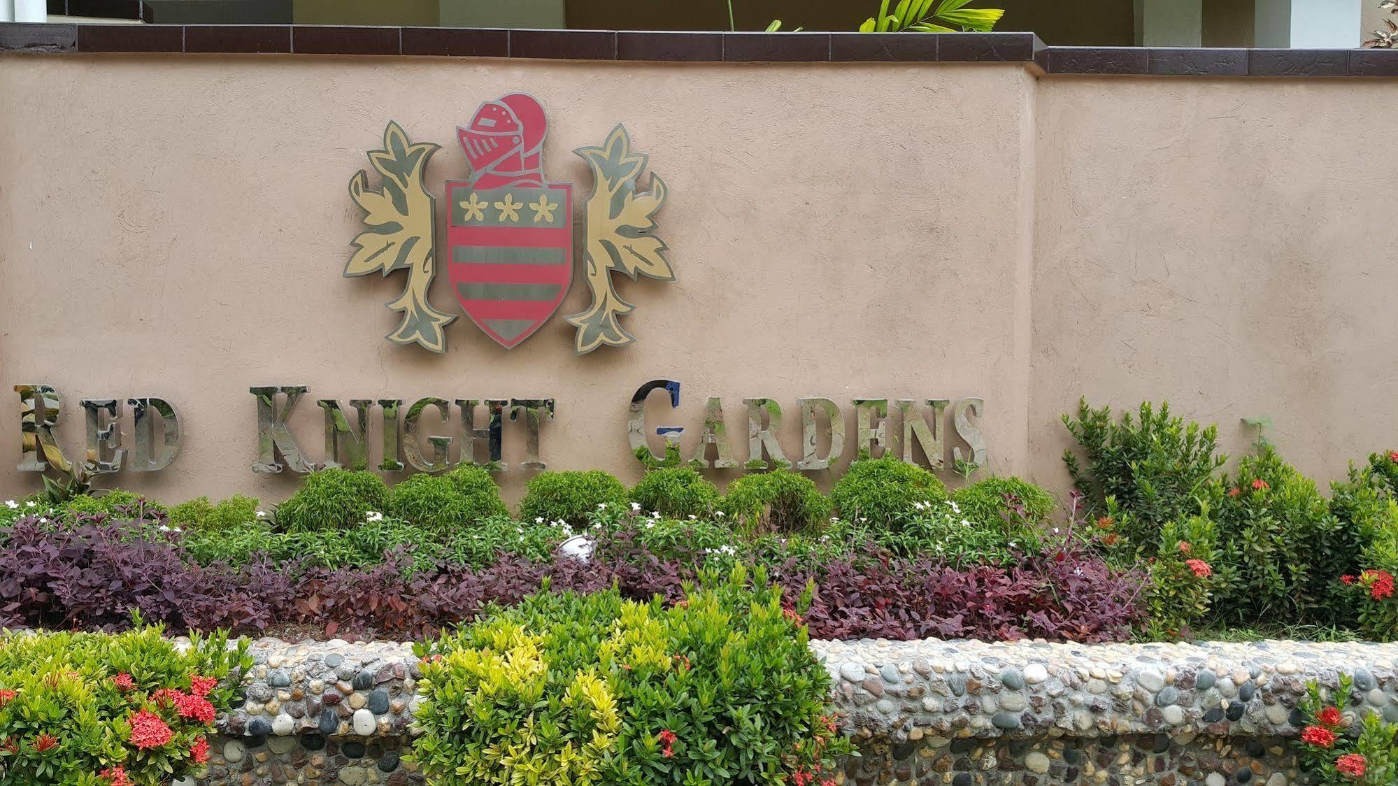 Hotel Red Knight Gardens Davao City Esterno foto