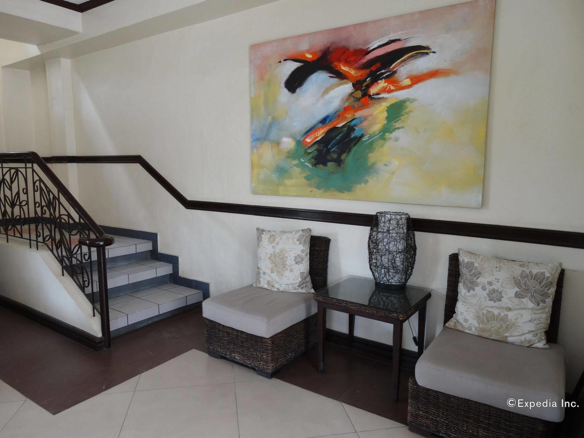Hotel Red Knight Gardens Davao City Esterno foto